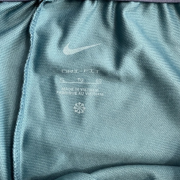 NWT - Nike Women’s Dri-Fit Training Short - Size XL - Picture 8 of 11